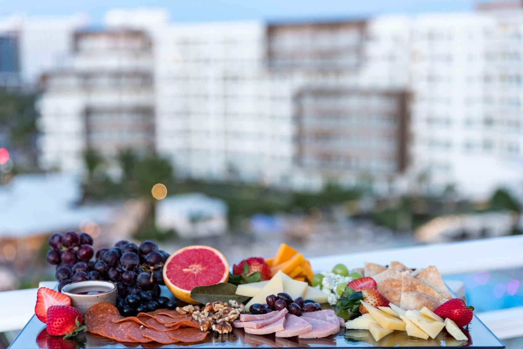 Embassy Suites By Hilton Aruba Beach Resort Παλμ Μπιτς Εξωτερικό φωτογραφία