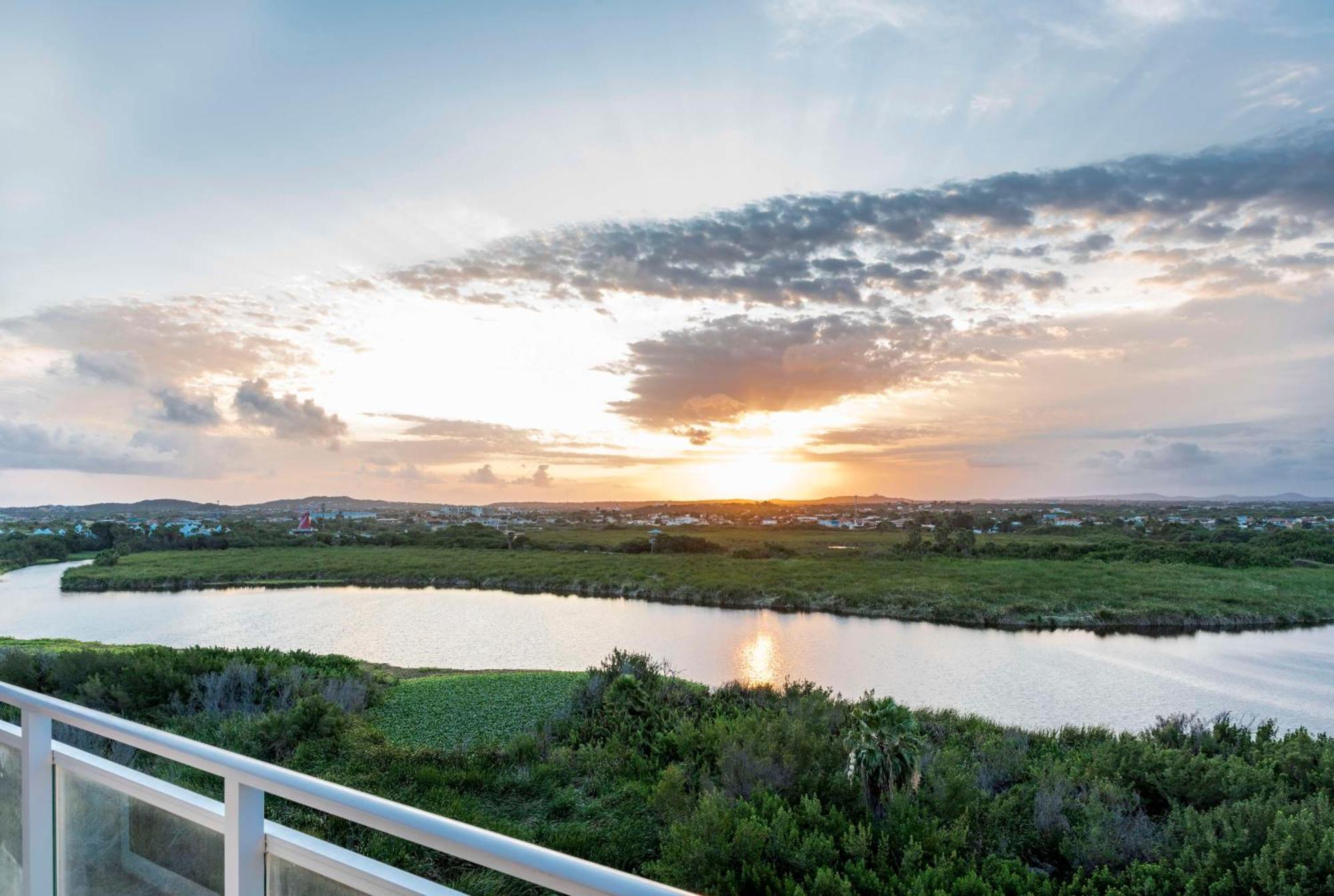 Embassy Suites By Hilton Aruba Beach Resort Παλμ Μπιτς Εξωτερικό φωτογραφία